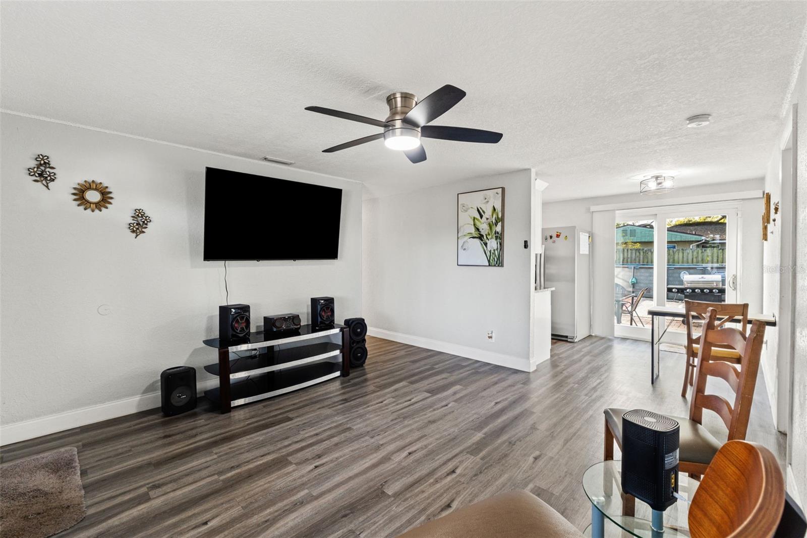 8996 SOUTHERN COMFORT DR, LARGO, FL, 33773