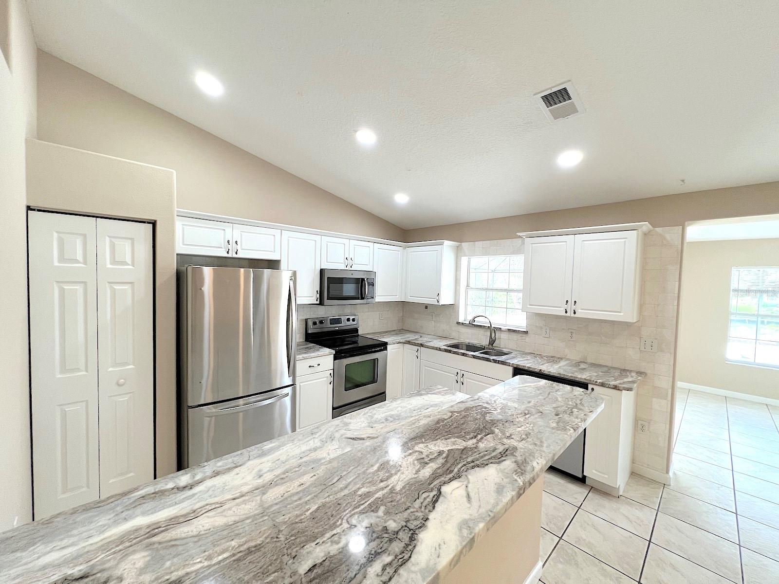 142 ROLLING SANDS DR, PALM COAST, FL, 32164
