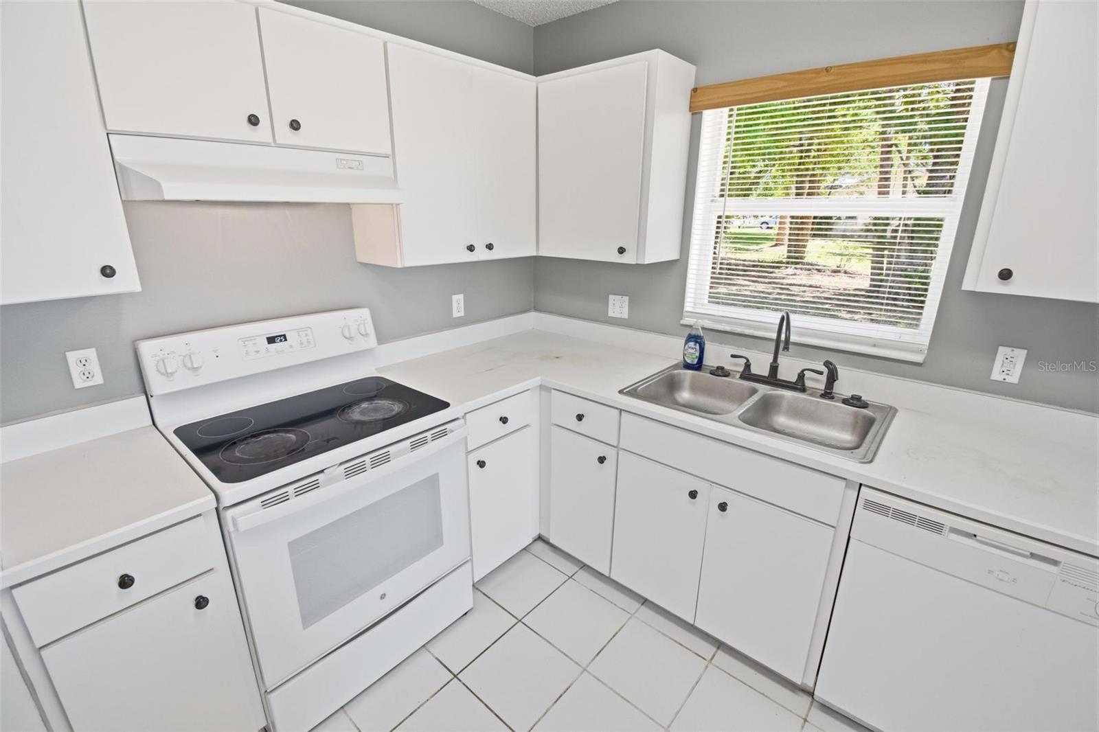 14 WESTMORELAND DR, PALM COAST, FL, 32164