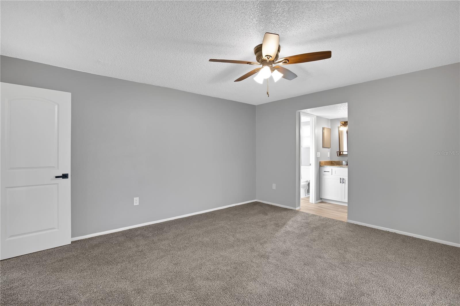 8819 WOODMONT LN, PORT RICHEY, FL, 34668