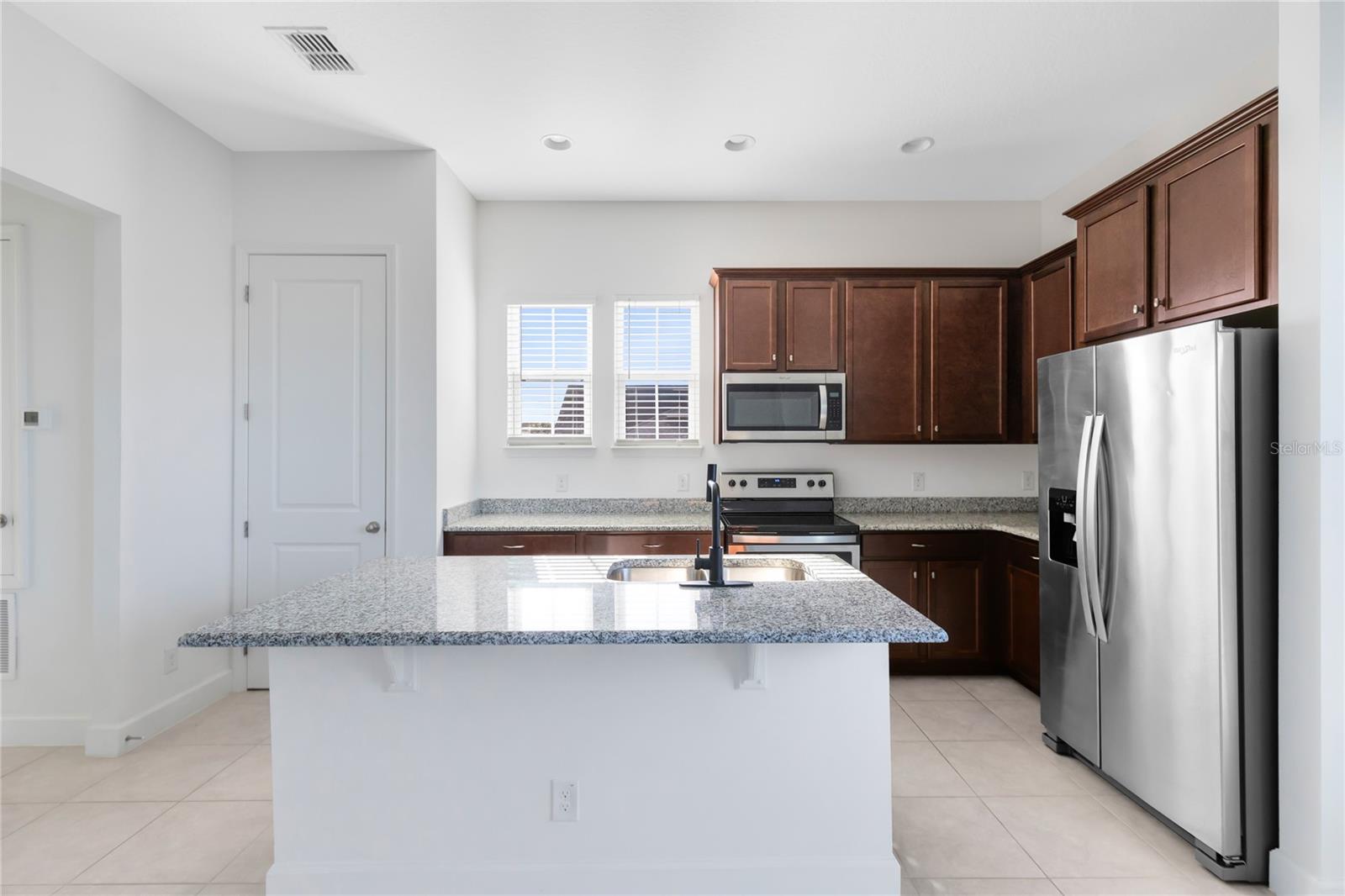 8966 LOWER CARREL CIR, ORLANDO, FL, 32827