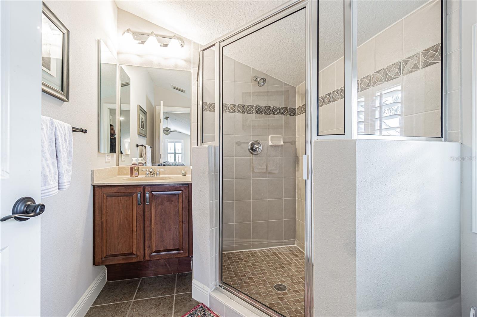 4th Full Bath off Loft