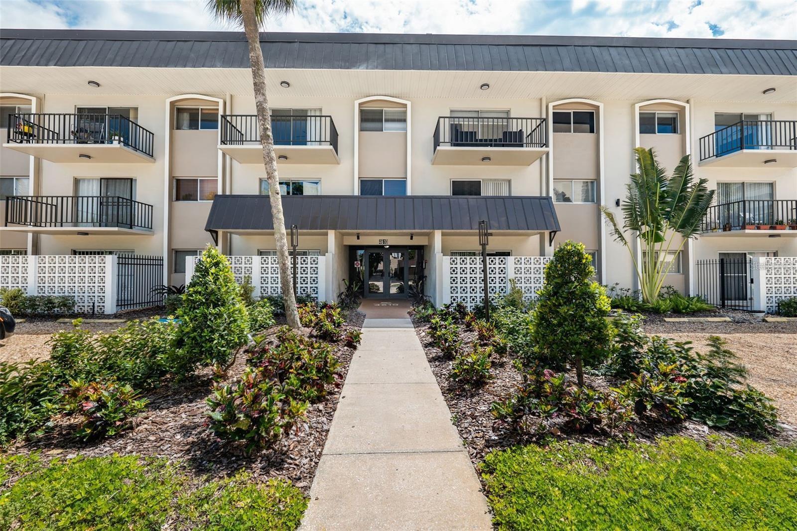 4610 W GRAY ST #109, TAMPA, FL, 33609