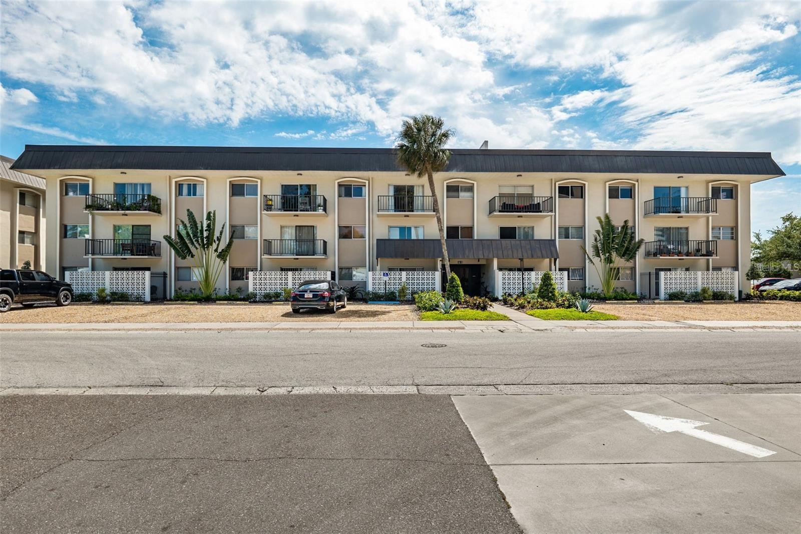 4610 W GRAY ST #109, TAMPA, FL, 33609