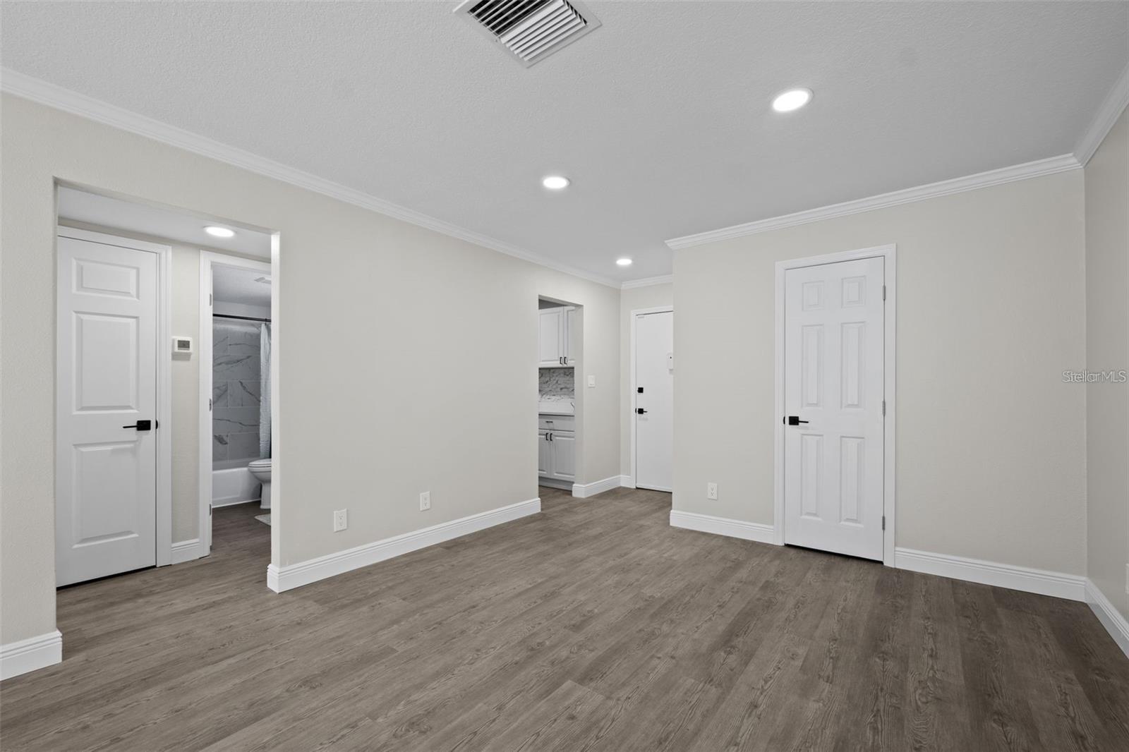 4610 W GRAY ST #109, TAMPA, FL, 33609