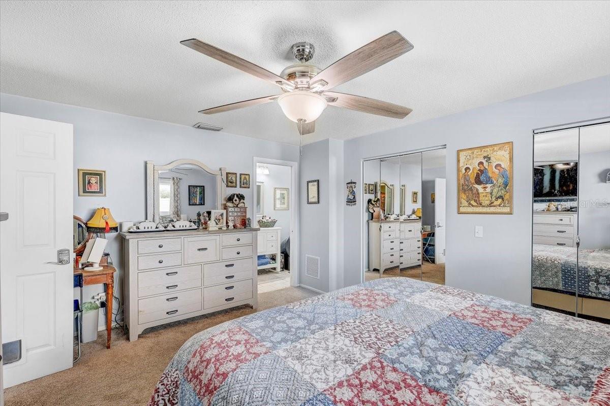 12137 ORANGE BLOSSOM DR, SEMINOLE, FL, 33772