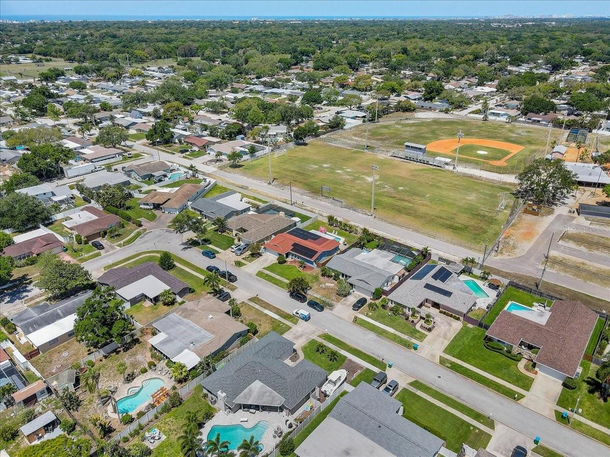 12137 ORANGE BLOSSOM DR, SEMINOLE, FL, 33772