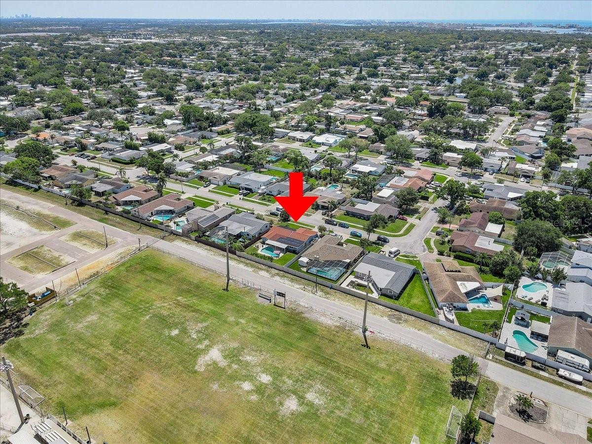 12137 ORANGE BLOSSOM DR, SEMINOLE, FL, 33772