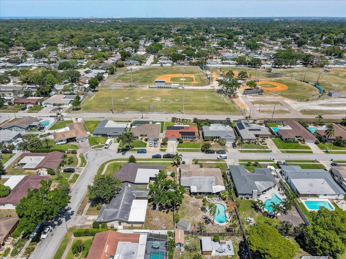 12137 ORANGE BLOSSOM DR, SEMINOLE, FL, 33772