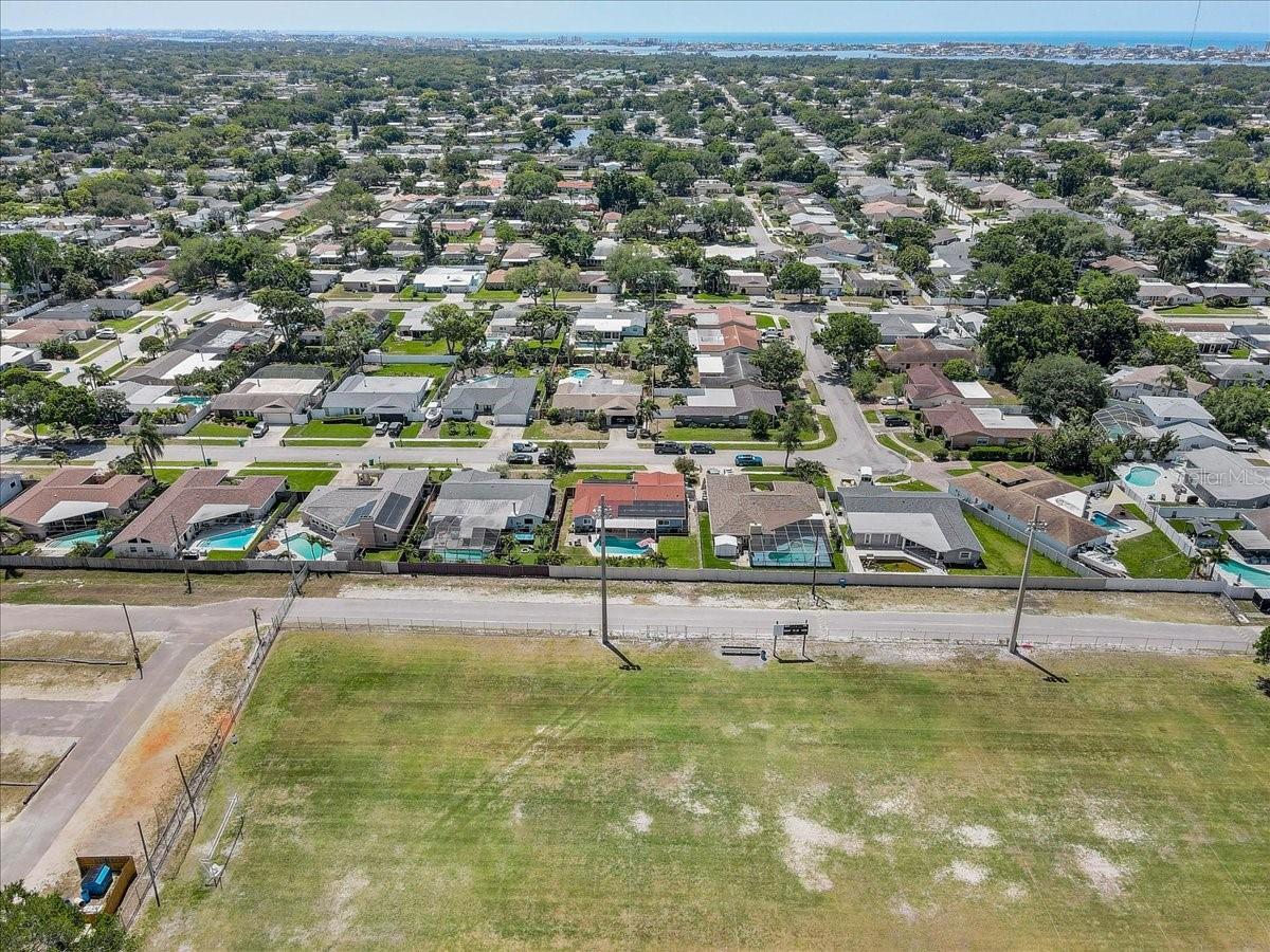 12137 ORANGE BLOSSOM DR, SEMINOLE, FL, 33772