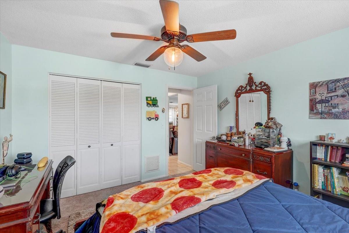 12137 ORANGE BLOSSOM DR, SEMINOLE, FL, 33772