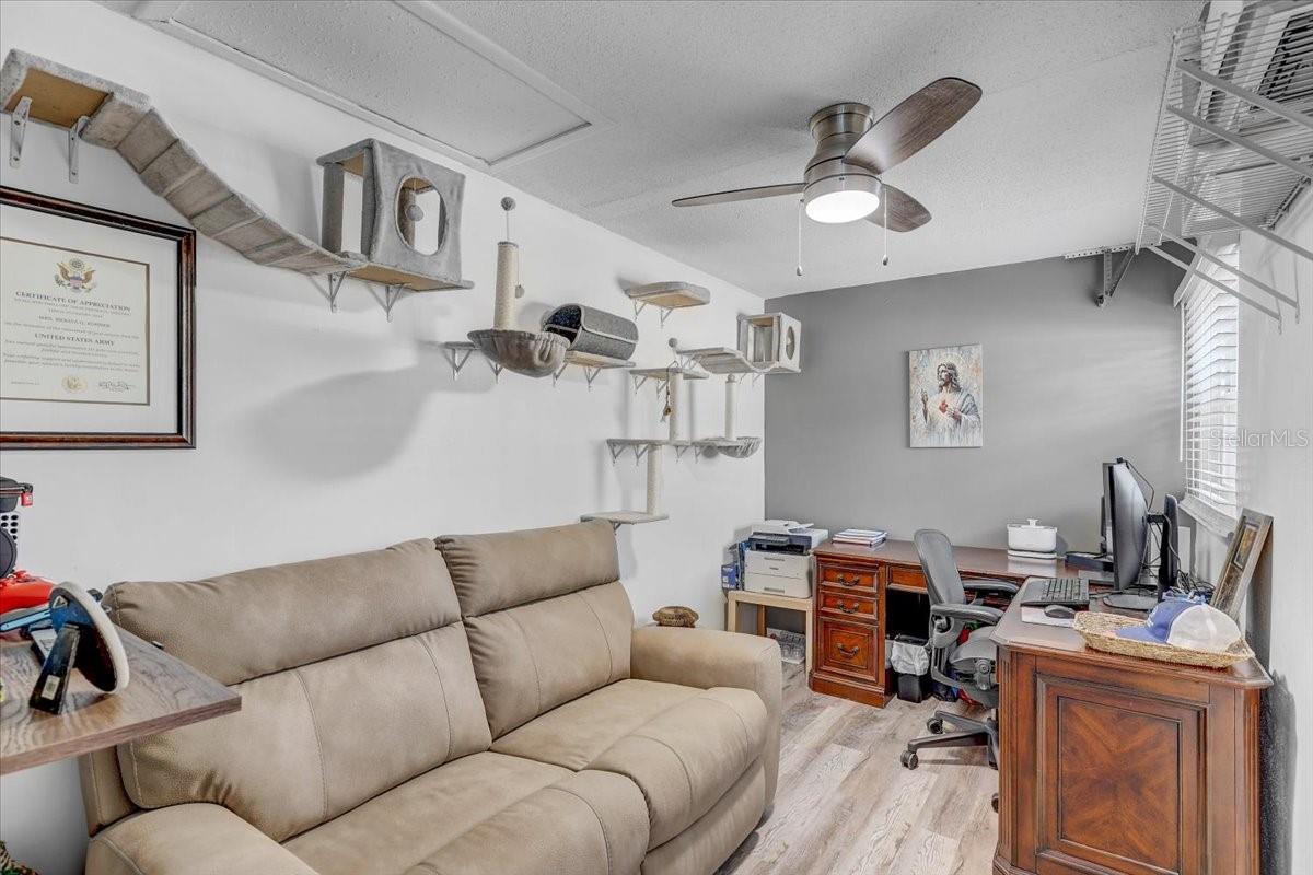 12137 ORANGE BLOSSOM DR, SEMINOLE, FL, 33772