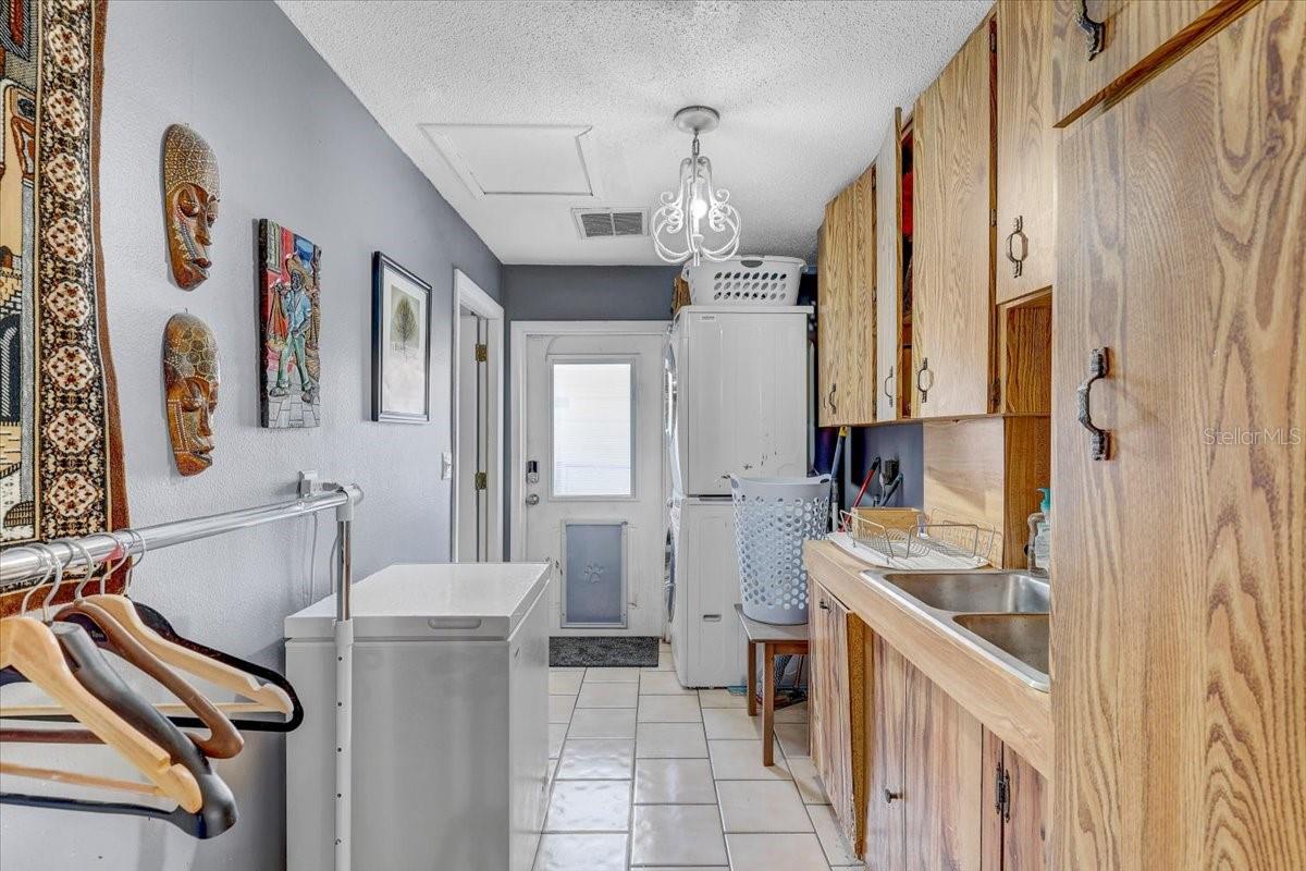 12137 ORANGE BLOSSOM DR, SEMINOLE, FL, 33772