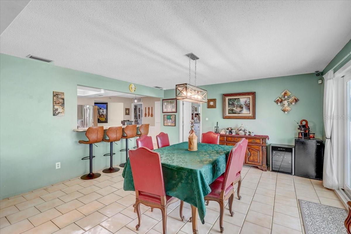 12137 ORANGE BLOSSOM DR, SEMINOLE, FL, 33772