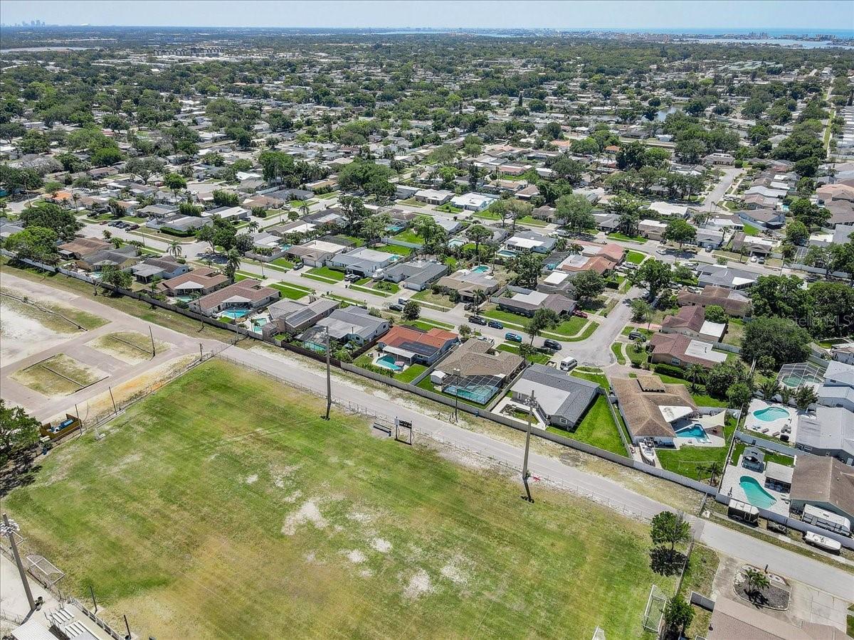 12137 ORANGE BLOSSOM DR, SEMINOLE, FL, 33772