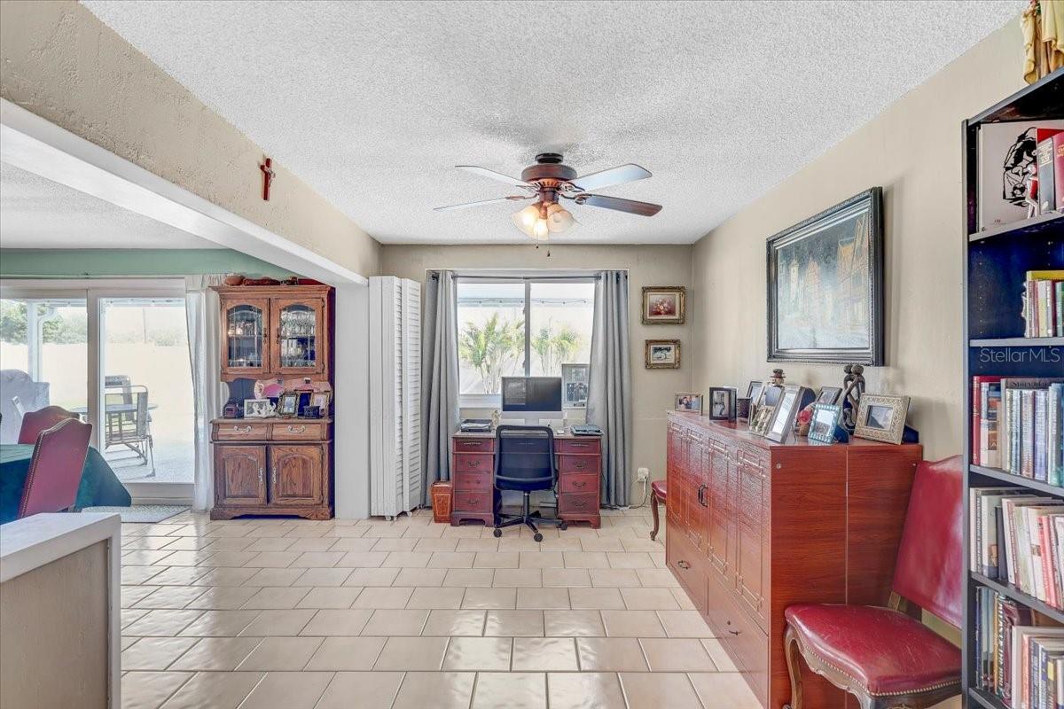 12137 ORANGE BLOSSOM DR, SEMINOLE, FL, 33772