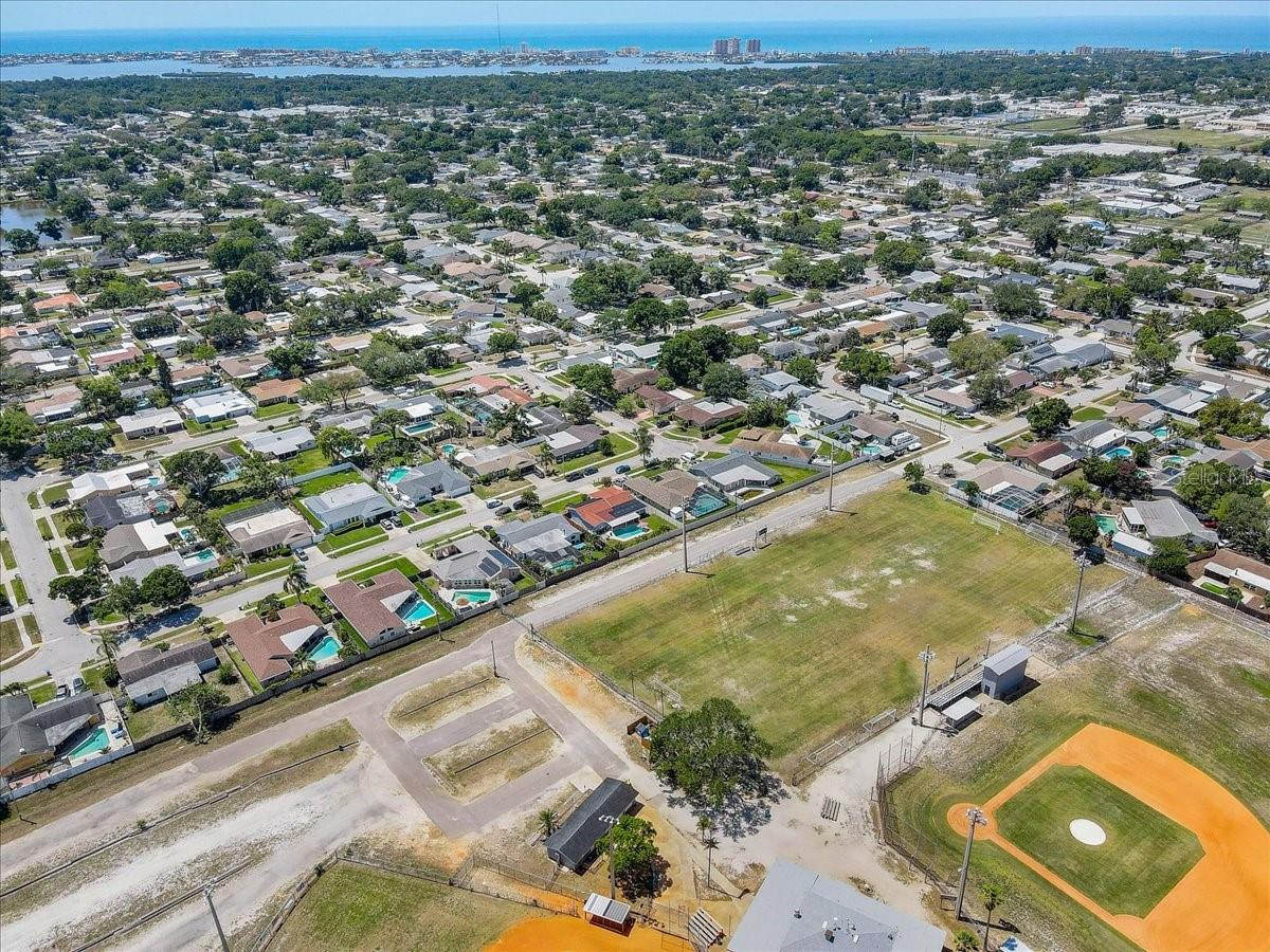 12137 ORANGE BLOSSOM DR, SEMINOLE, FL, 33772