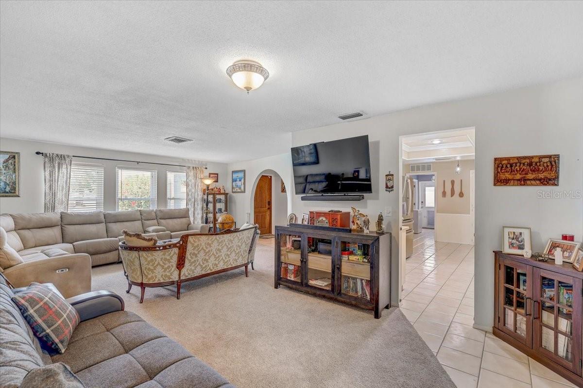 12137 ORANGE BLOSSOM DR, SEMINOLE, FL, 33772