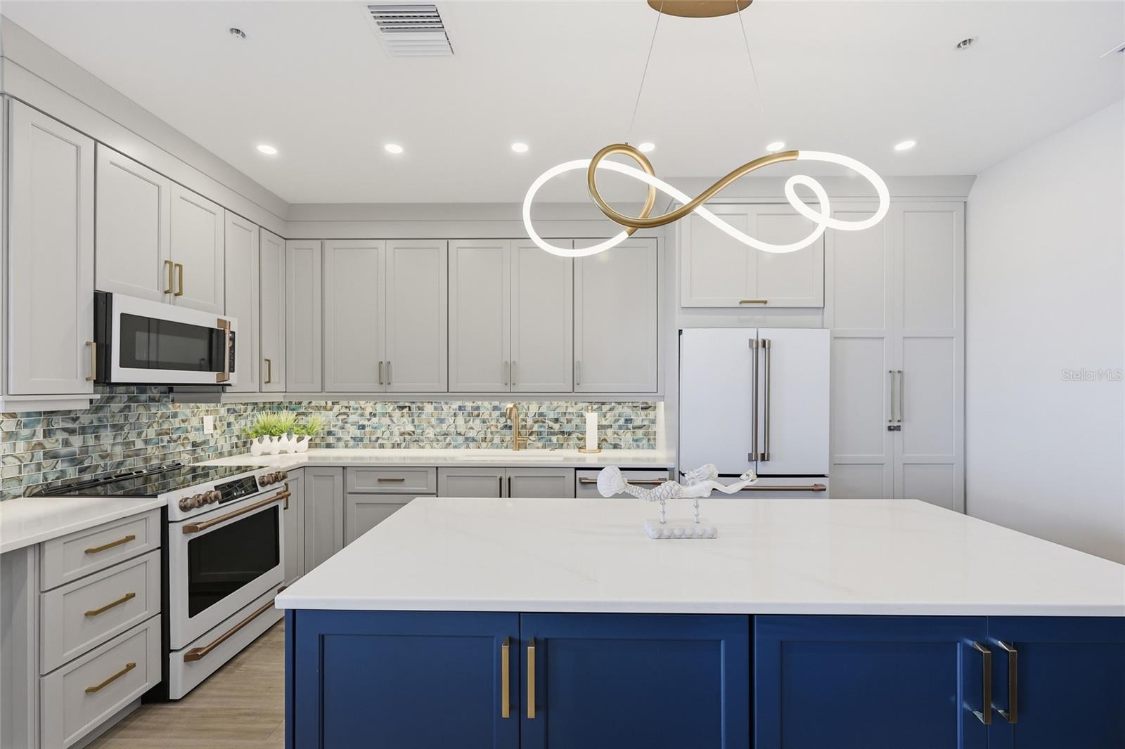 16550 GULF BLVD #342, NORTH REDINGTON BEACH, FL, 33708