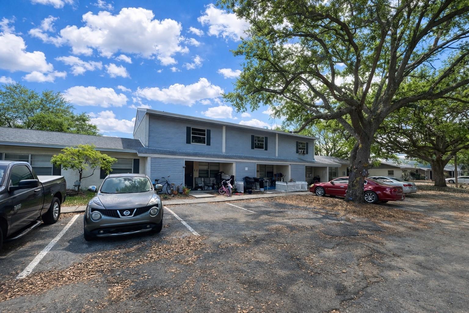 1000 E CAROLINE ST, TAVARES, FL, 32778
