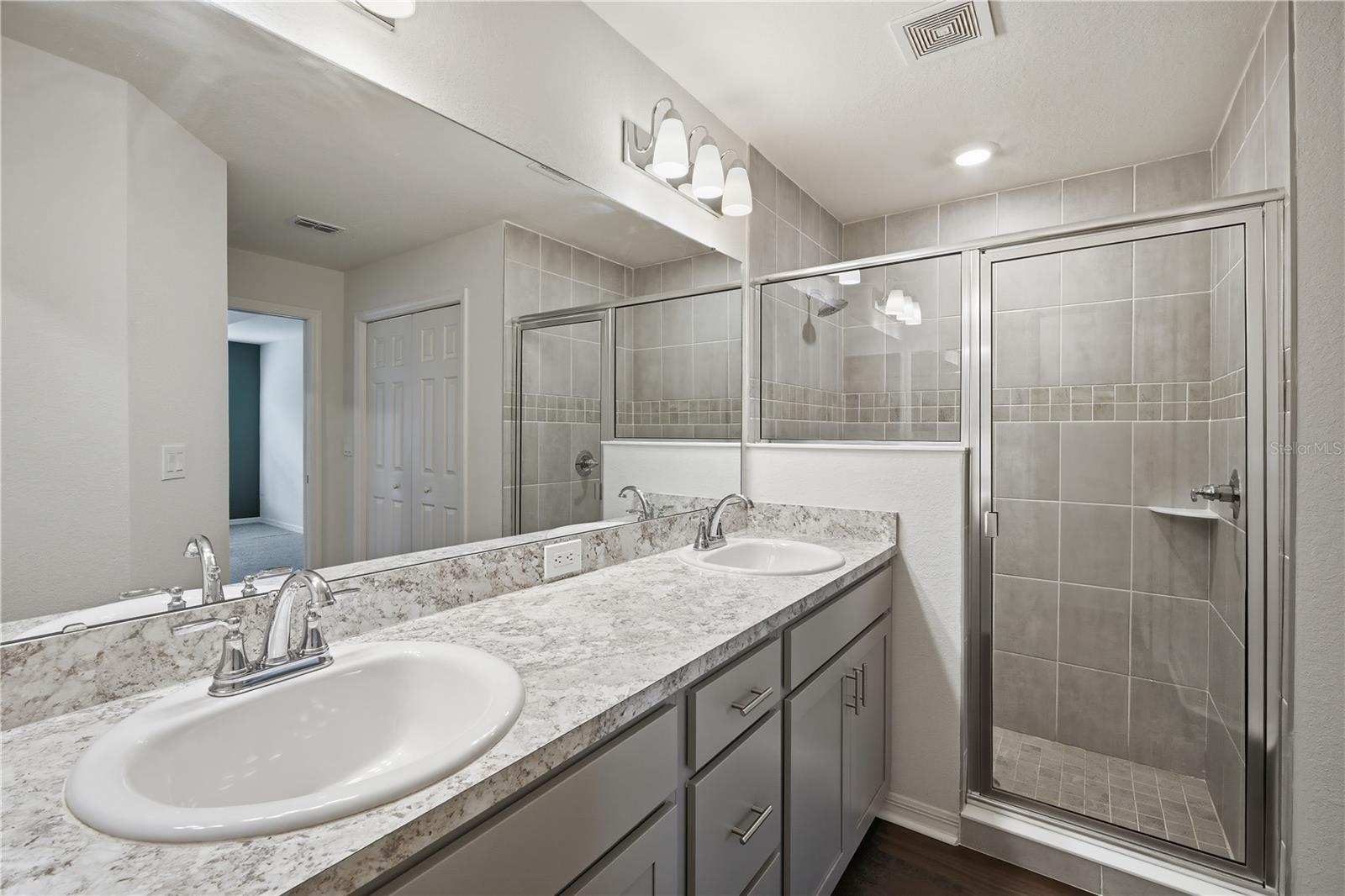 7100 TWISTING PINES LOOP, ZEPHYRHILLS, FL, 33541