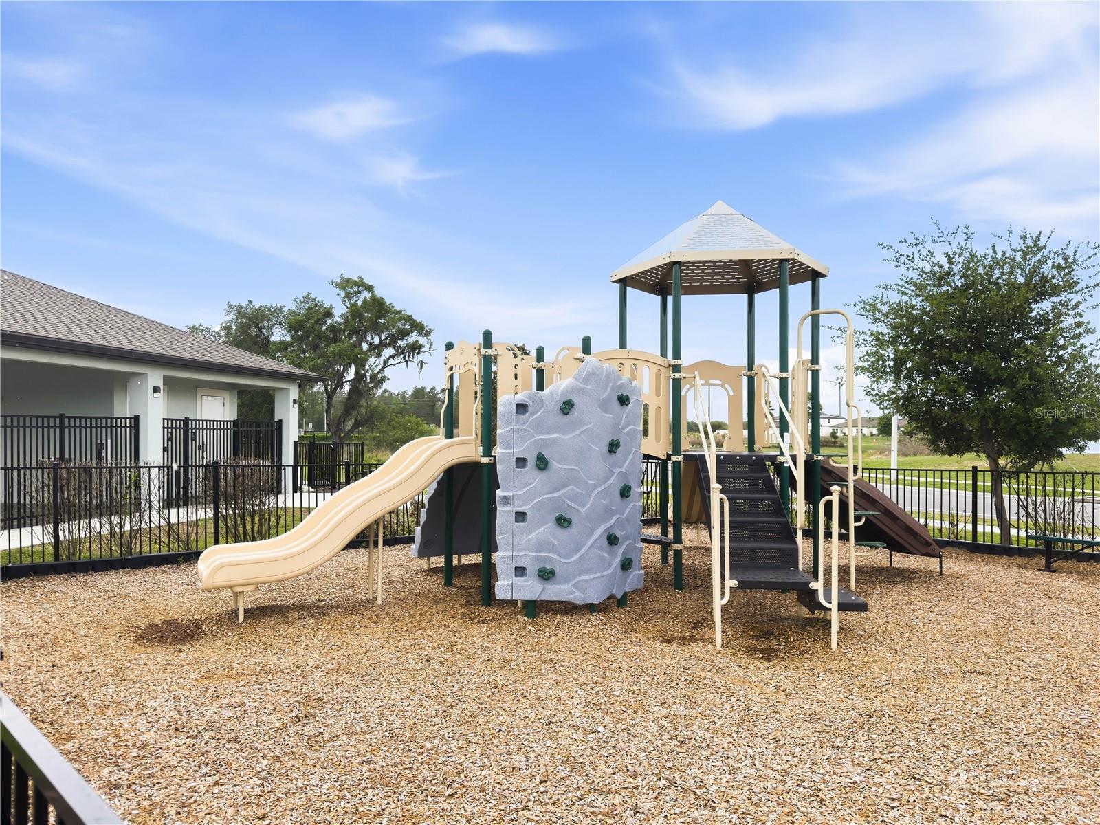 7100 TWISTING PINES LOOP, ZEPHYRHILLS, FL, 33541