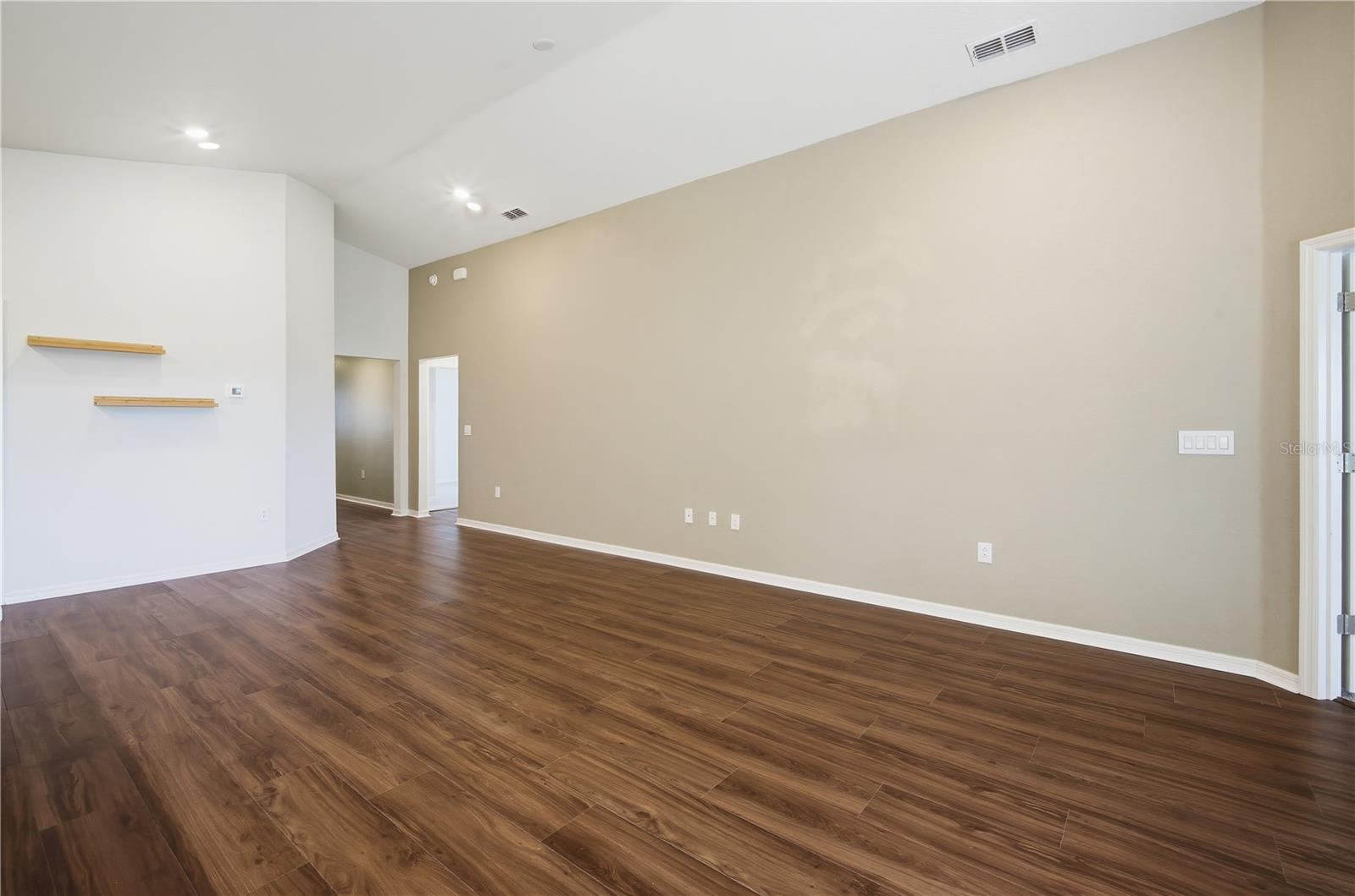 7100 TWISTING PINES LOOP, ZEPHYRHILLS, FL, 33541