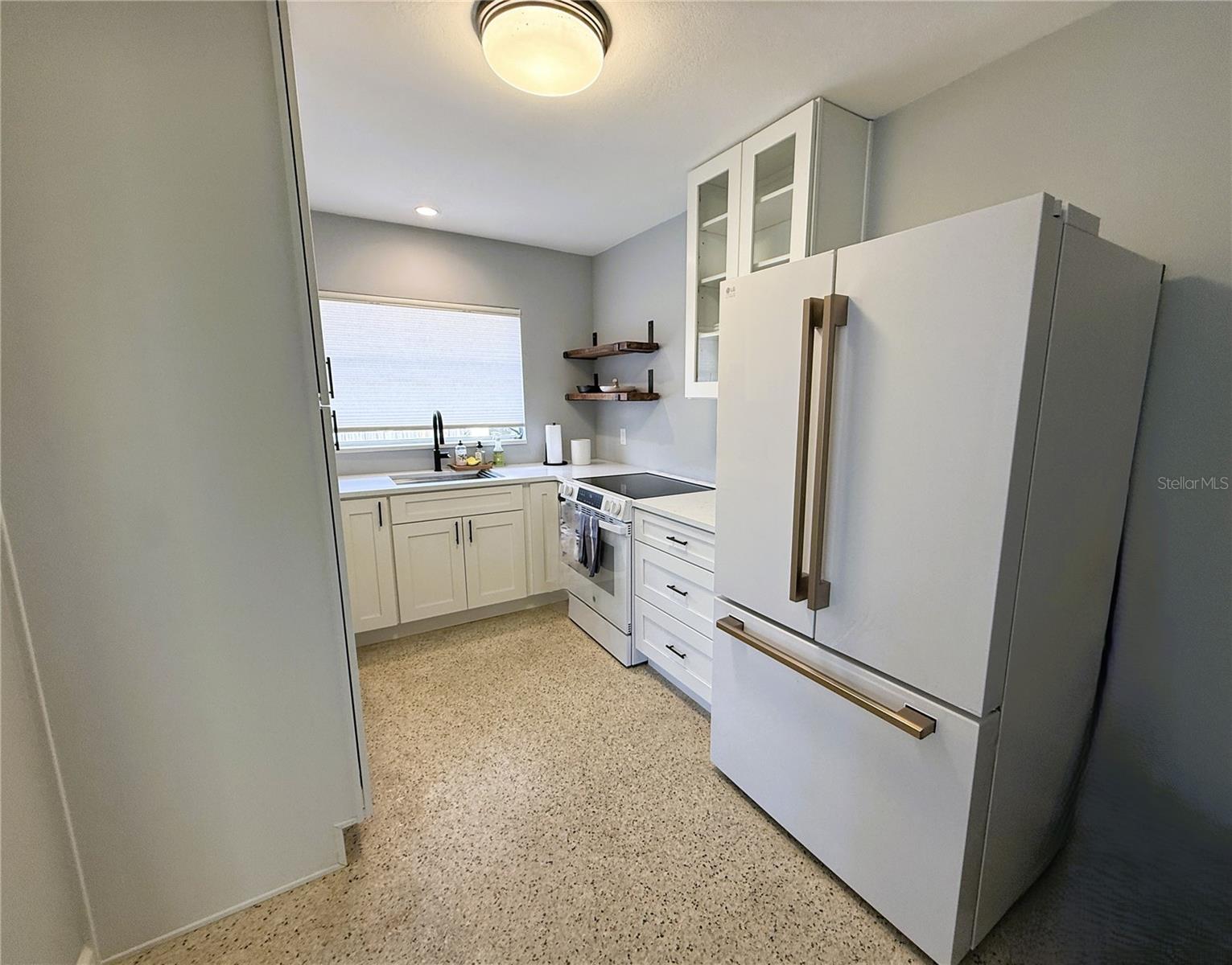14017 W PARSLEY DR, MADEIRA BEACH, FL, 33708