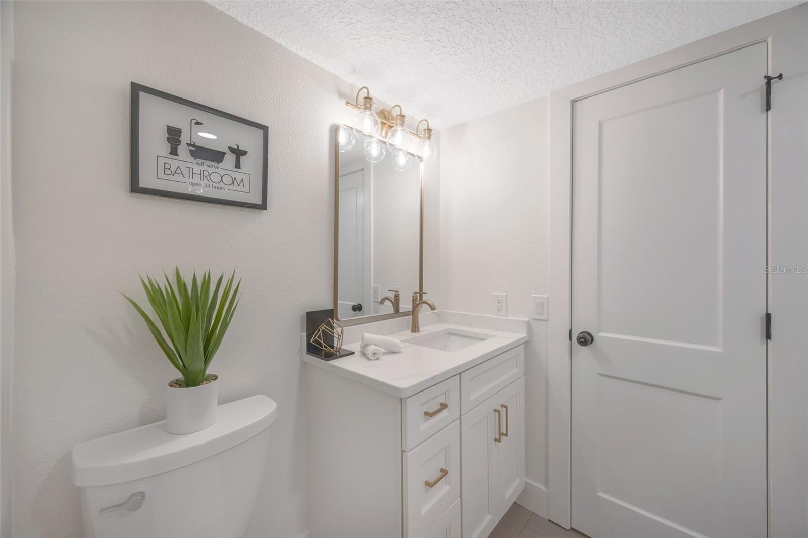 13313 GOLF CREST CIR, TAMPA, FL, 33618