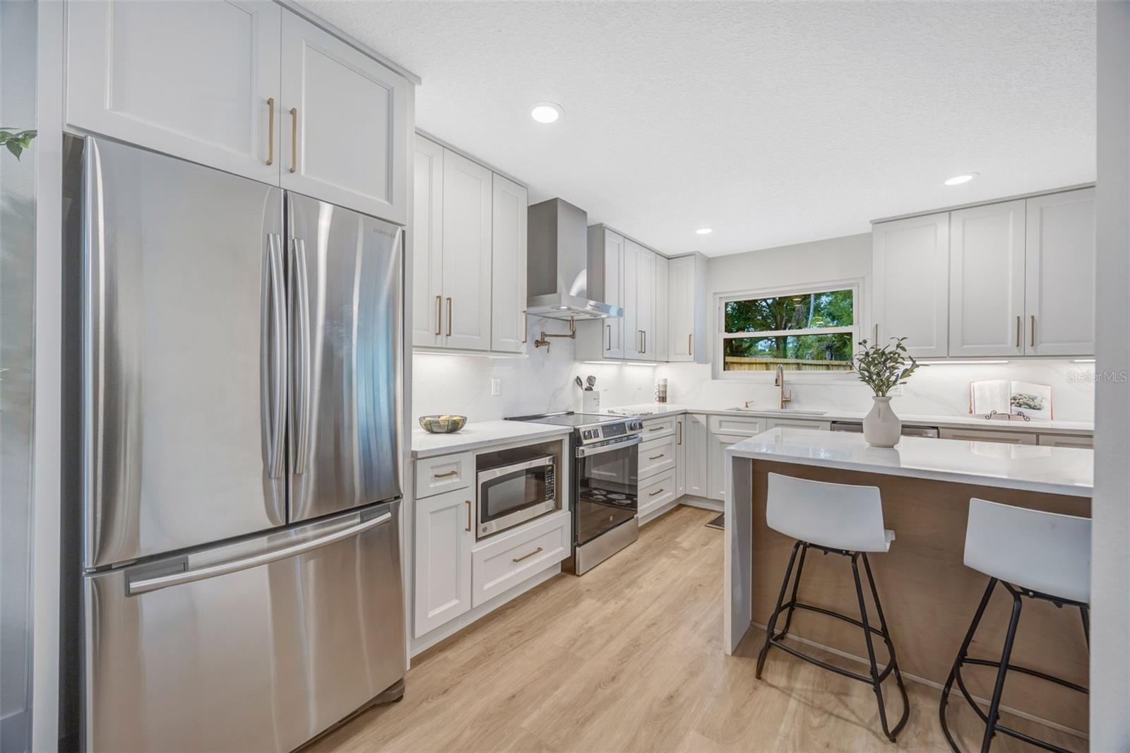 13313 GOLF CREST CIR, TAMPA, FL, 33618
