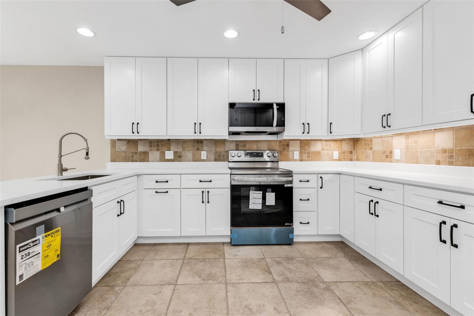 28401 COCO PALM DR, PUNTA GORDA, FL, 33982