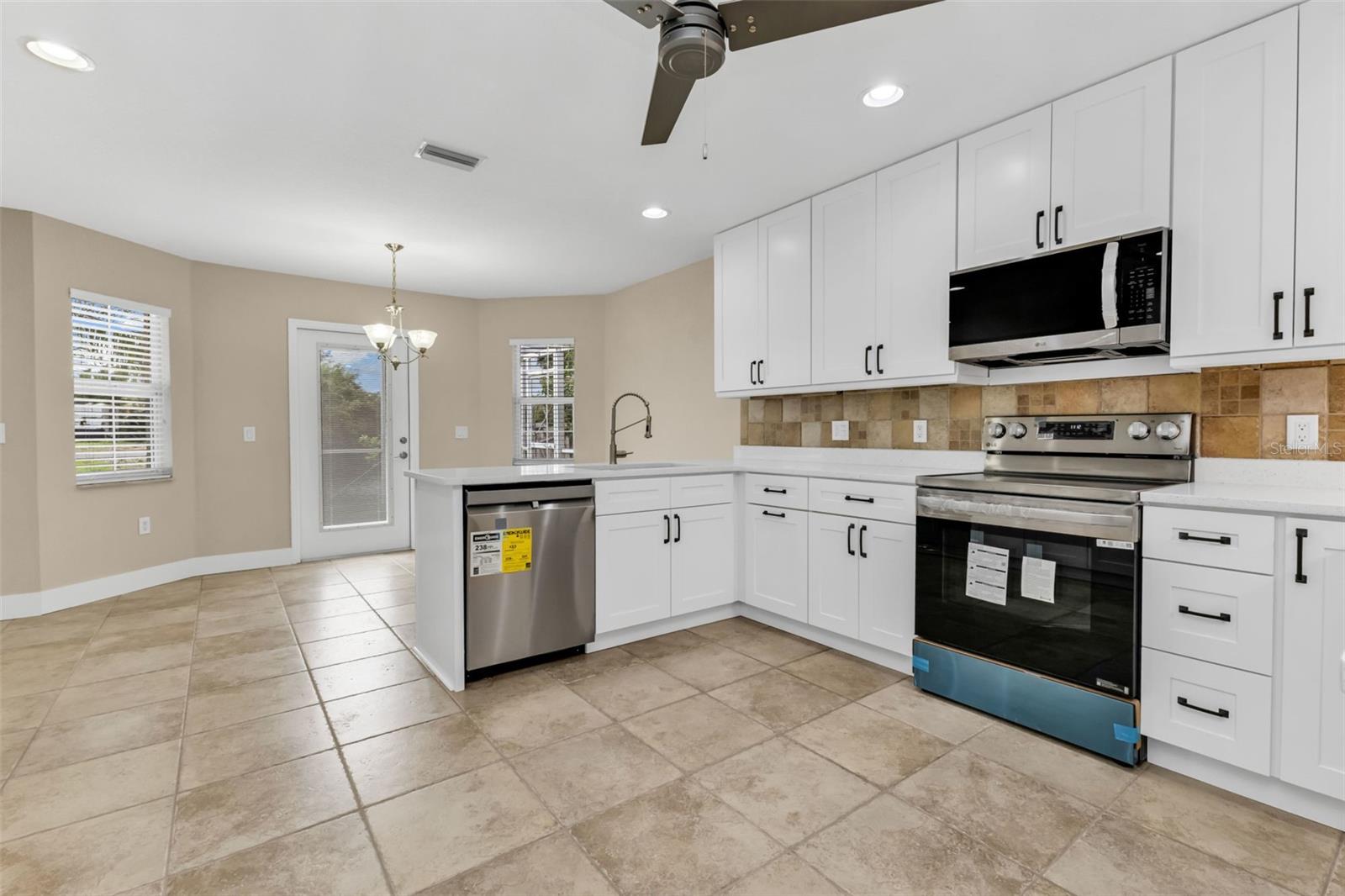 28401 COCO PALM DR, PUNTA GORDA, FL, 33982