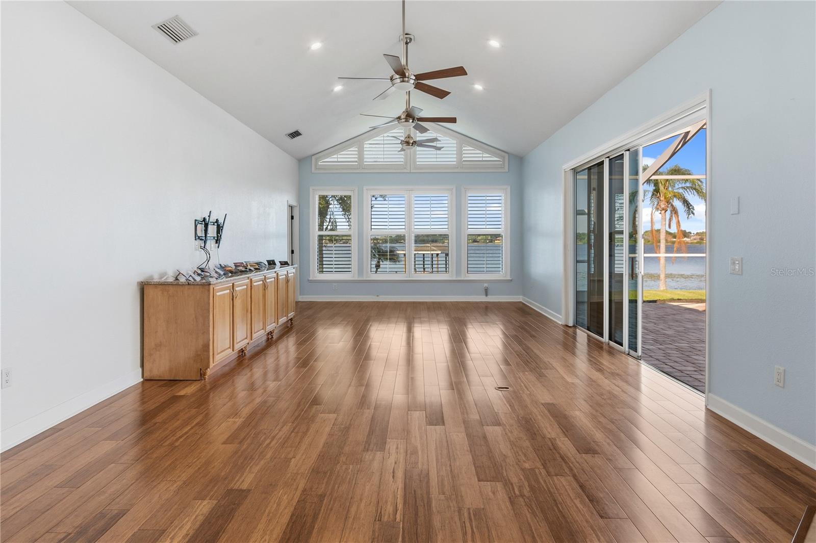 220 RUBY LAKE LN, WINTER HAVEN, FL, 33884