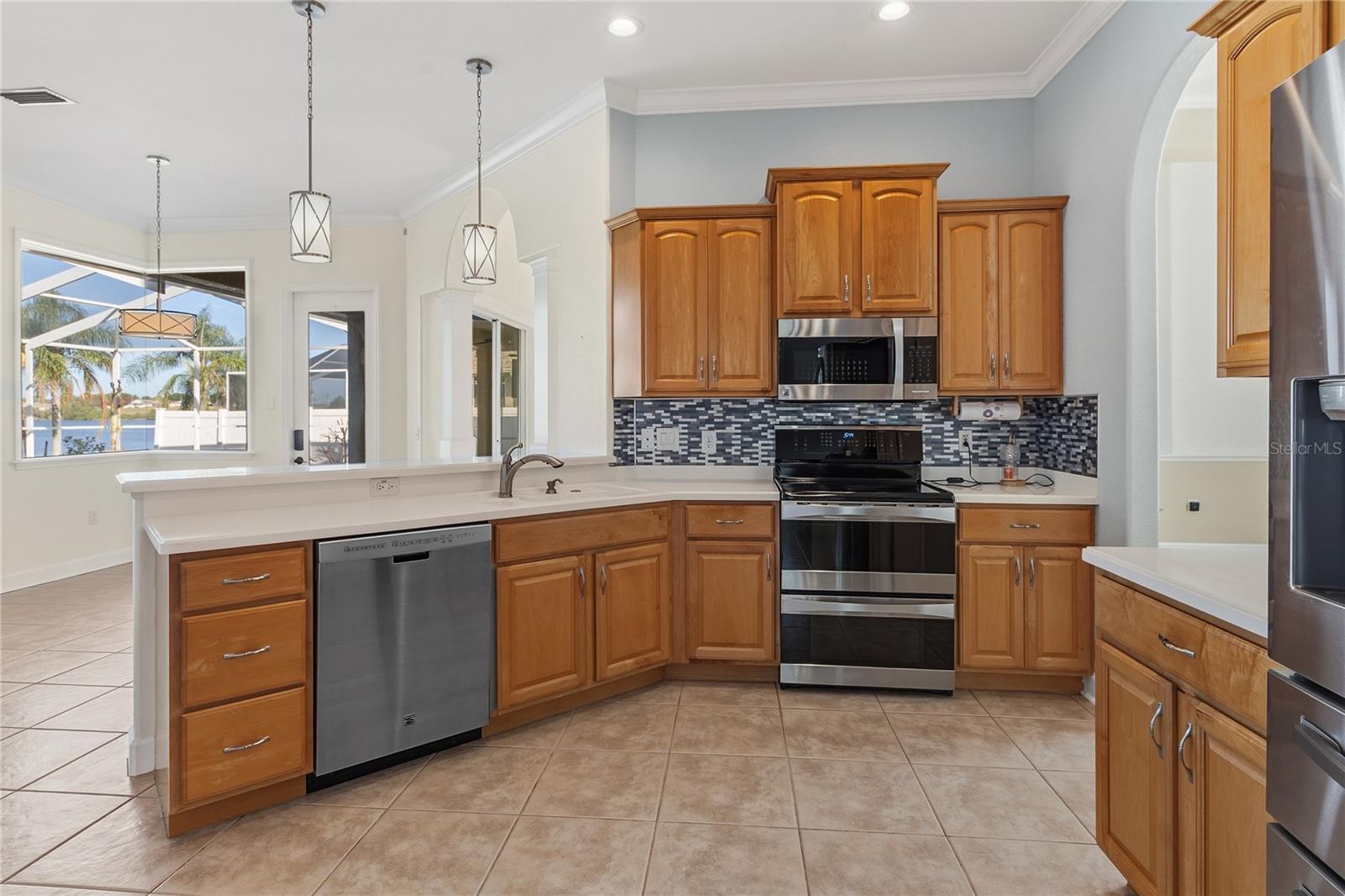 220 RUBY LAKE LN, WINTER HAVEN, FL, 33884