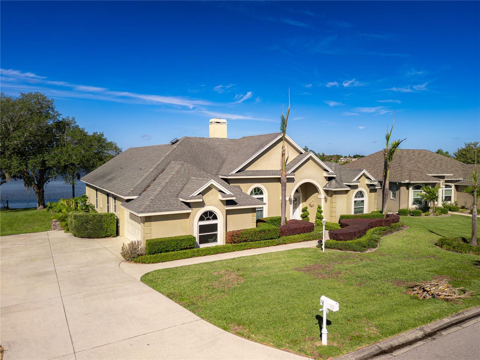220 RUBY LAKE LN, WINTER HAVEN, FL, 33884