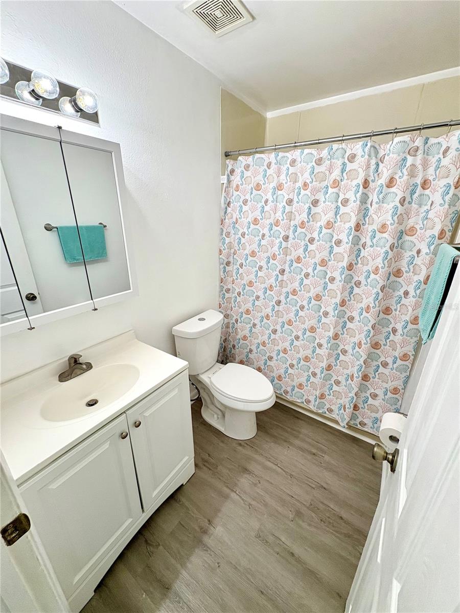 2nd Bathroom