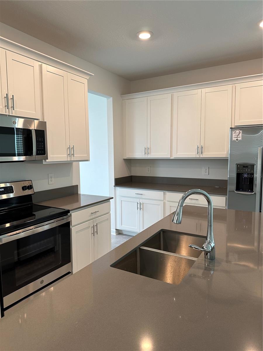 2525 RELAXING LN, KISSIMMEE, FL, 34744
