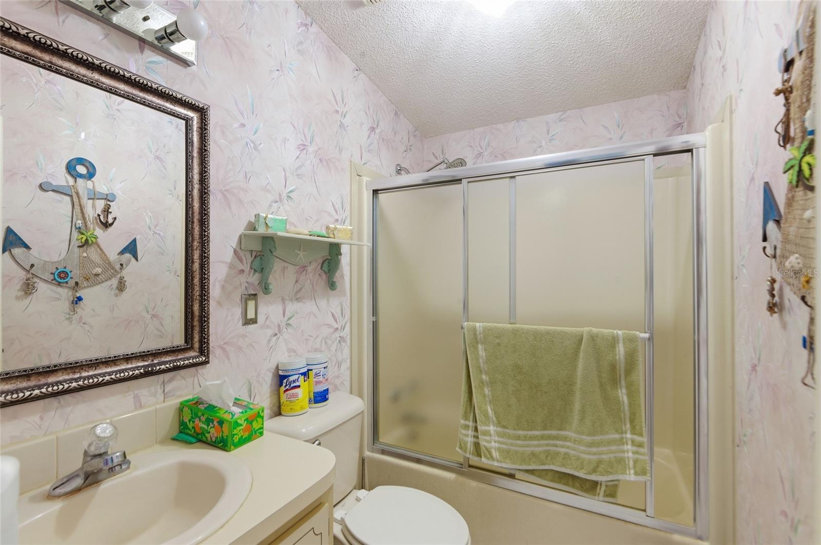 1537 DORAL CIR, LADY LAKE, FL, 32159
