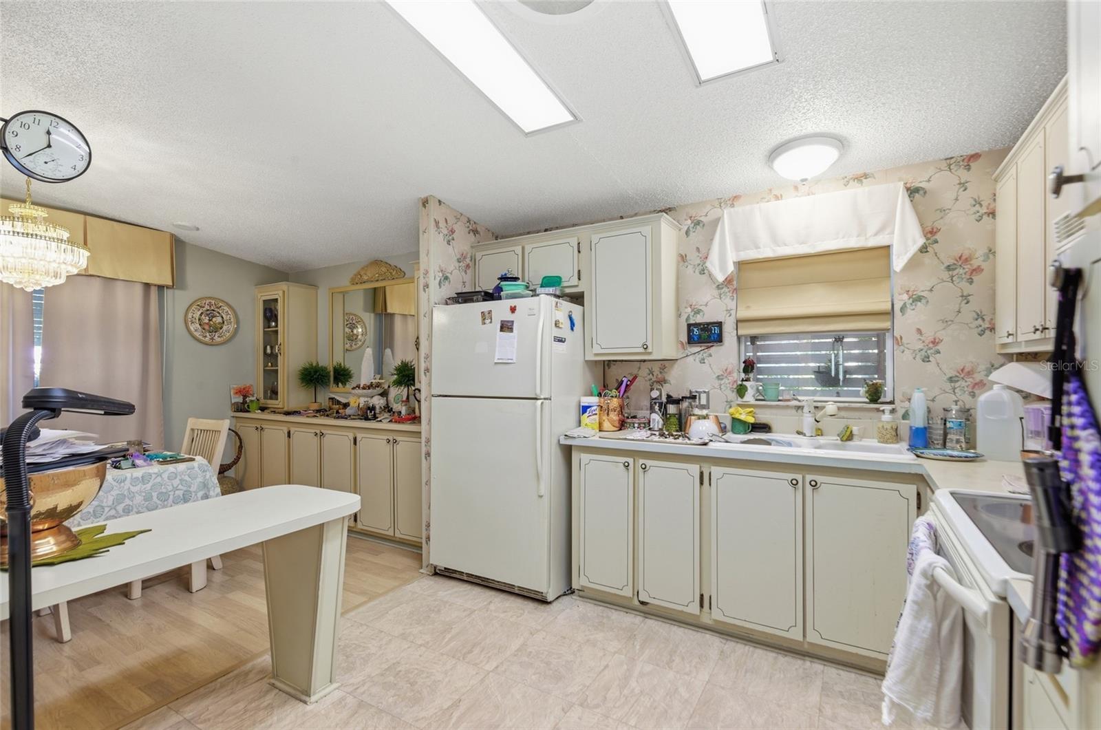 1537 DORAL CIR, LADY LAKE, FL, 32159