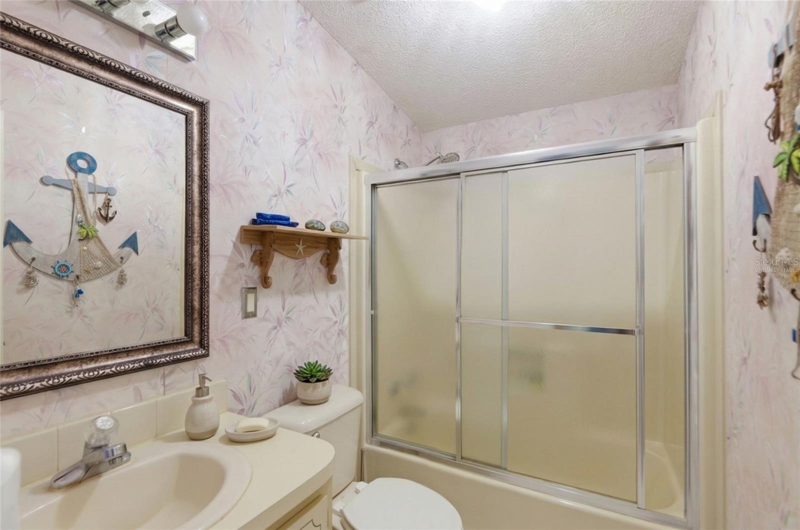 1537 DORAL CIR, LADY LAKE, FL, 32159
