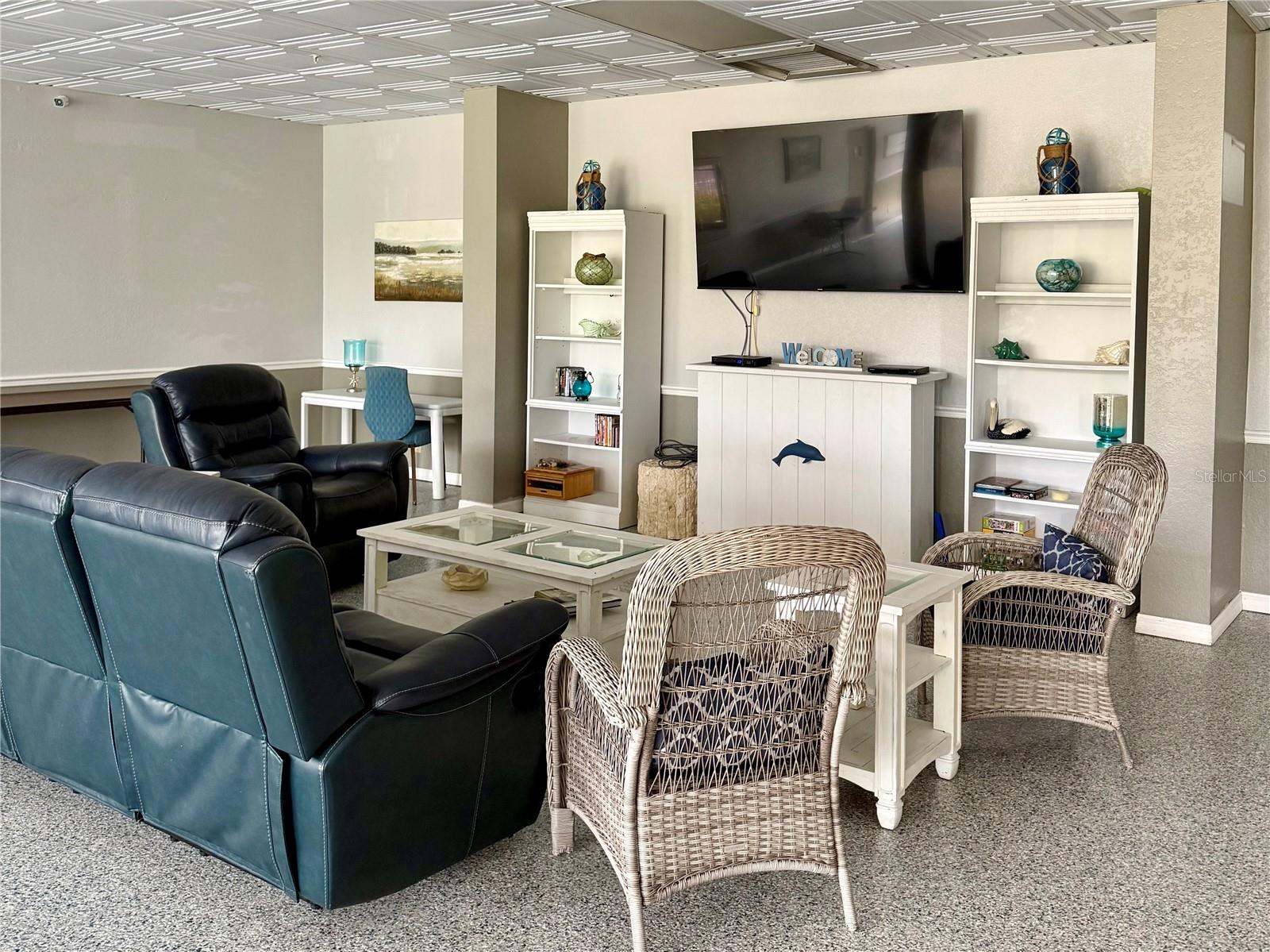 255 DOLPHIN PT #710, CLEARWATER BEACH, FL, 33767
