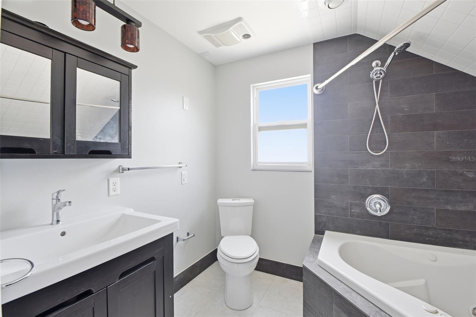 2513 16TH AVE W, BRADENTON, FL, 34205