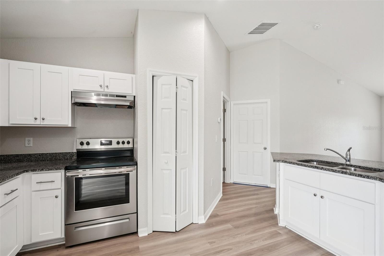 1 OAK CIRCLE CRSE, OCALA, FL, 34472