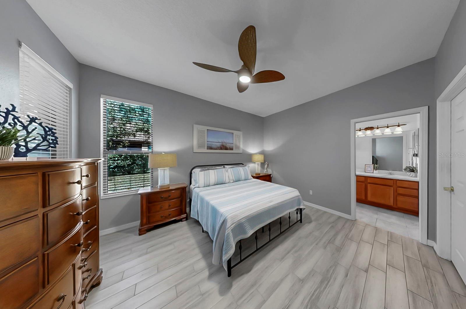 313 SENECA FALLS DR, APOLLO BEACH, FL, 33572