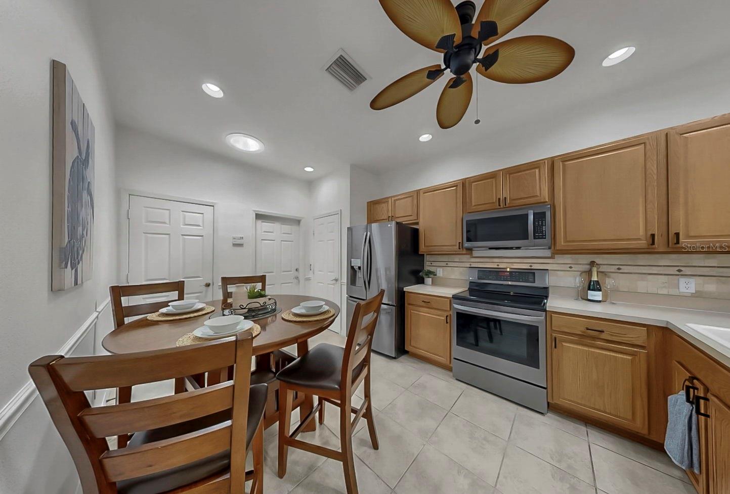 313 SENECA FALLS DR, APOLLO BEACH, FL, 33572