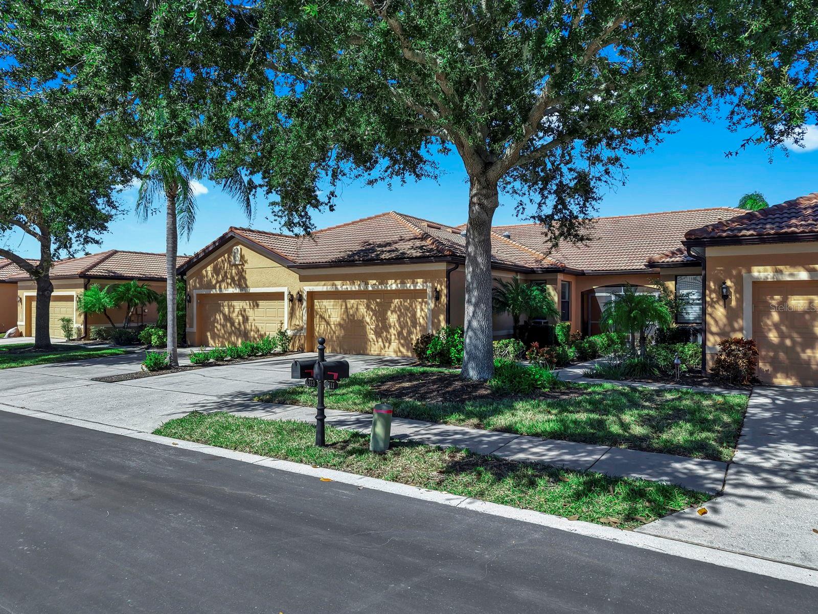 313 SENECA FALLS DR, APOLLO BEACH, FL, 33572
