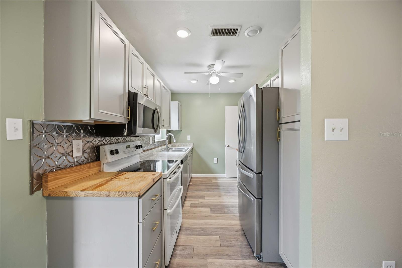 22243 HERNANDO AVE, PORT CHARLOTTE, FL, 33952