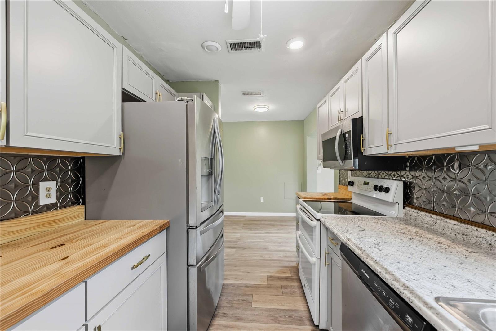 22243 HERNANDO AVE, PORT CHARLOTTE, FL, 33952