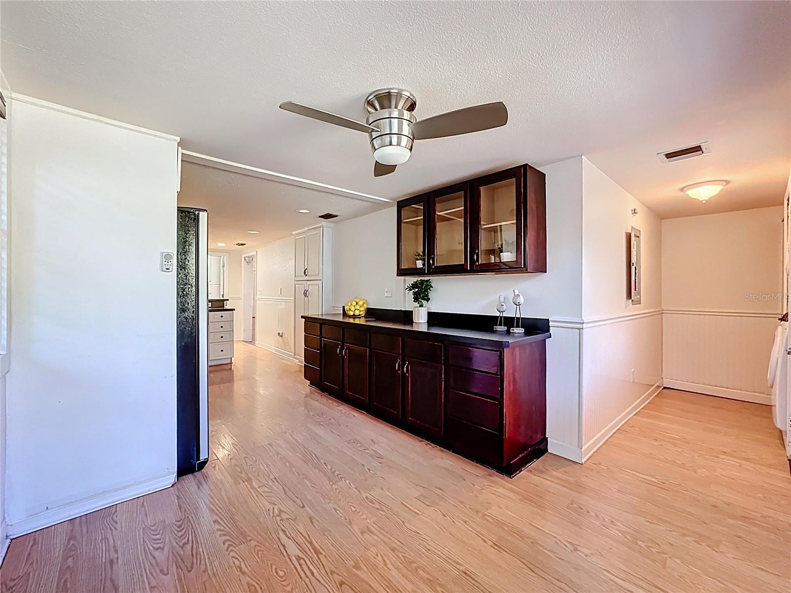 1148 N GRANDVIEW ST, MOUNT DORA, FL, 32757