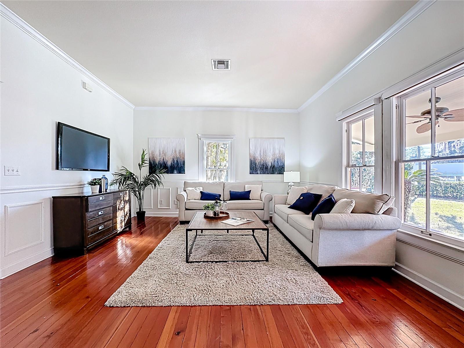 1148 N GRANDVIEW ST, MOUNT DORA, FL, 32757